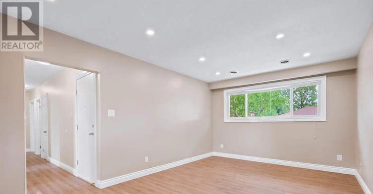 MAIN-361 Dwight Avenue, Oshawa, ON, L1J 1K8 - 4