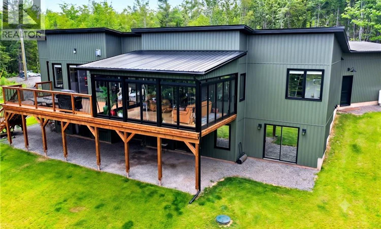 10 Orchard Avenue