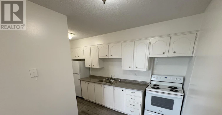 606-2720 Windwood Drive, Mississauga, ON, L5N 2S8 - 2