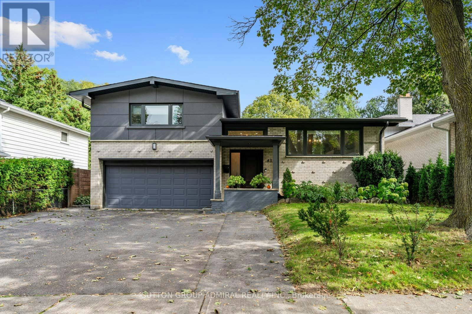 41 Waterford Drive, Toronto, ON, M9R 2N5