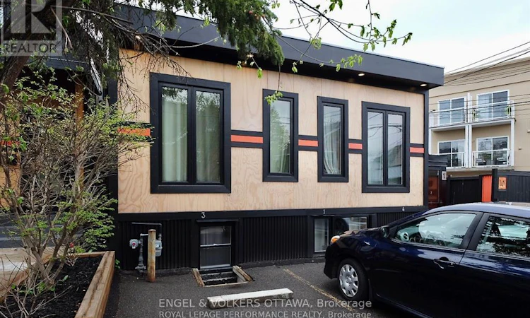 10 Sherbrooke Avenue