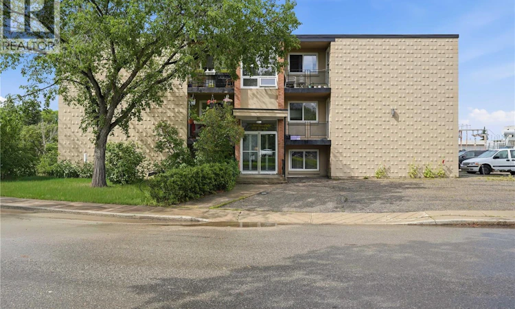 8-2620 5th Street N