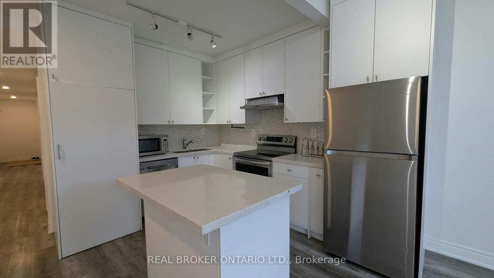 4-2199 Gerrard Street E, Toronto, ON, M4E 2C6 - 3