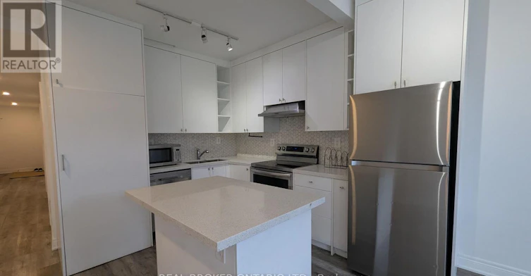 4-2199 Gerrard Street E, Toronto, ON, M4E 2C6 - 3