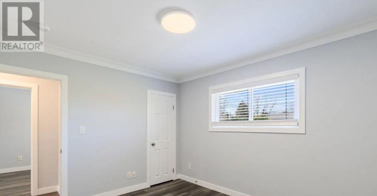UPPER UNIT-1266 Royal Drive W, Burlington, ON, L7P 2G4 - 11