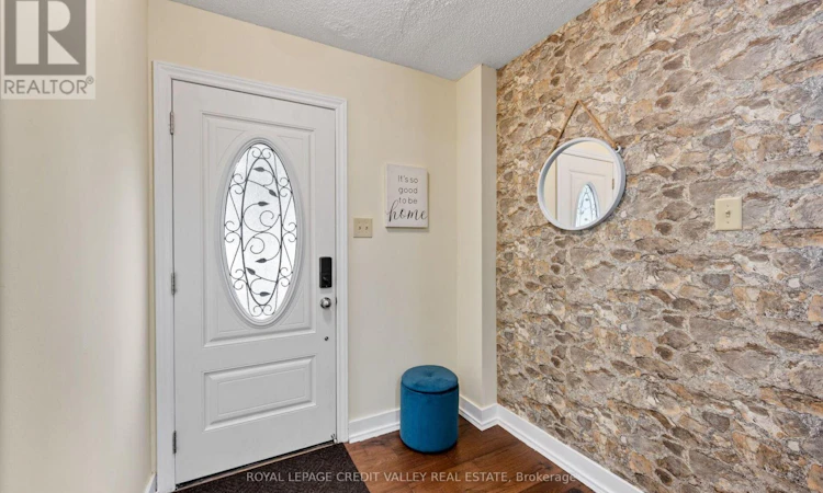 7 Hillpark Trail