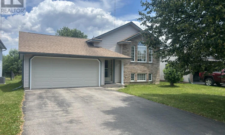 822 Woodside Court