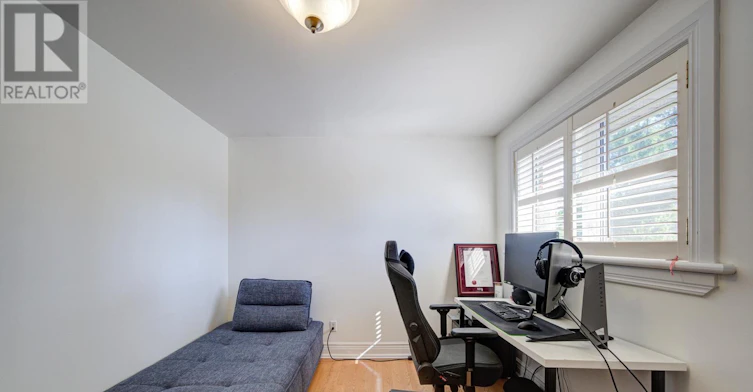 8 Patrick Boulevard, Toronto, ON, M2J 3K8 - 25