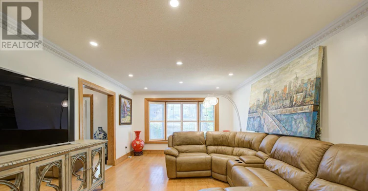 8 Patrick Boulevard, Toronto, ON, M2J 3K8 - 10