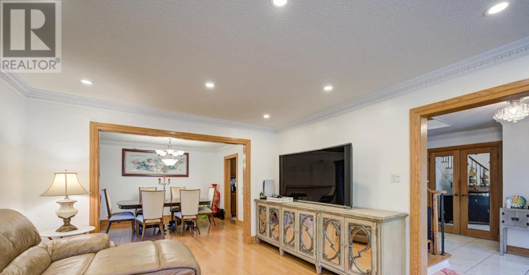8 Patrick Boulevard, Toronto, ON, M2J 3K8 - 12