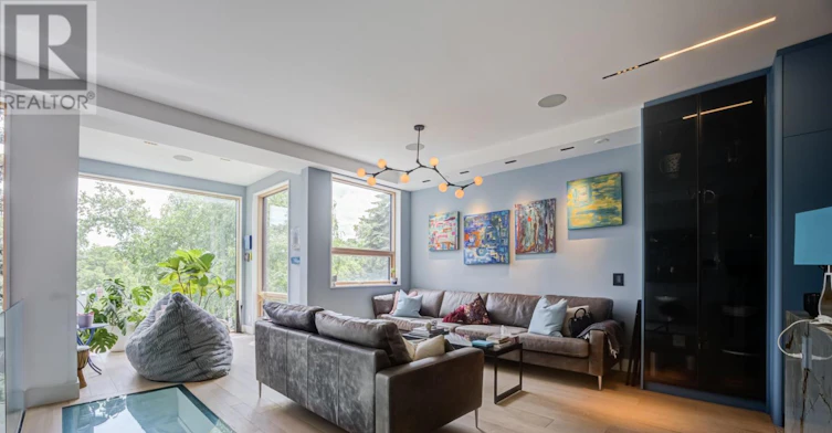 15 Albemarle Avenue, Toronto, ON, M4K 3Y9 - 14