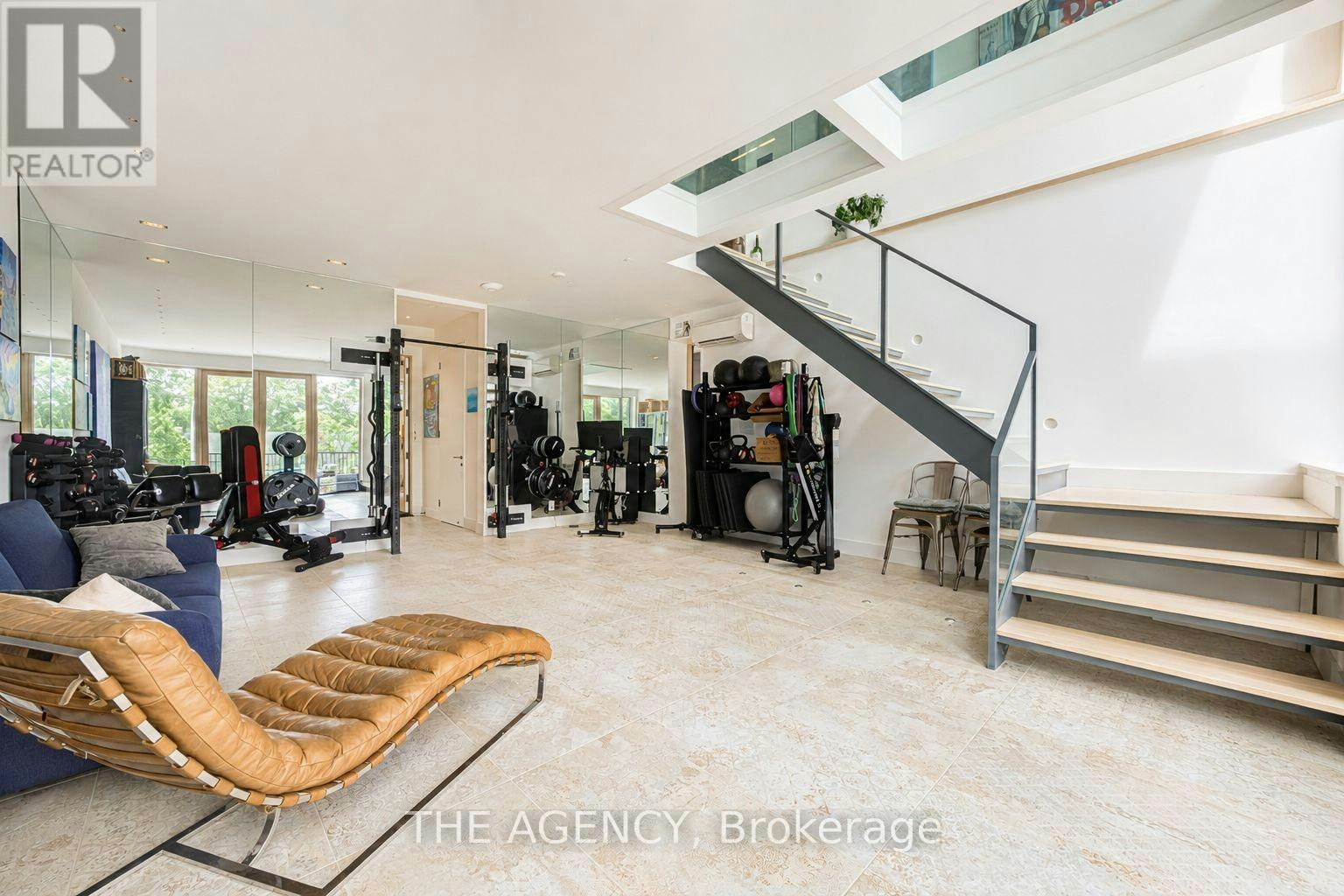 15 Albemarle Avenue, Toronto, ON, M4K 3Y9 - 23