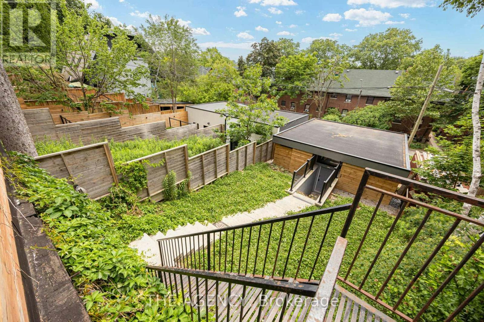 15 Albemarle Avenue, Toronto, ON, M4K 3Y9 - 31