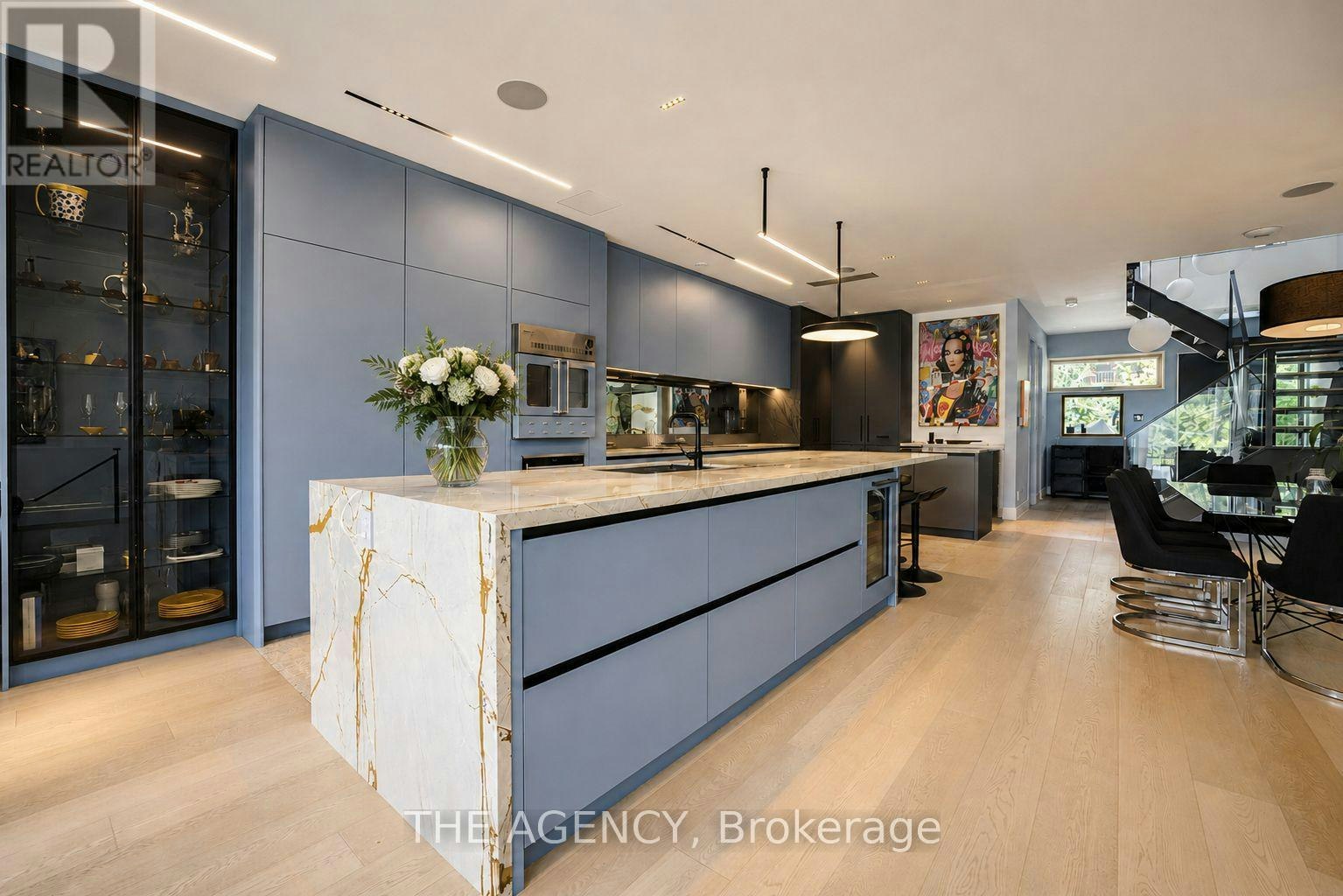 15 Albemarle Avenue, Toronto, ON, M4K 3Y9 - 6