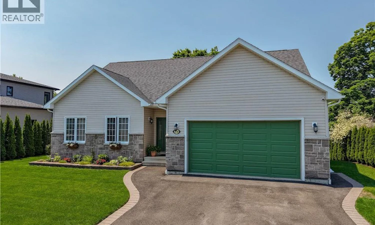 138 Still Water Crescent