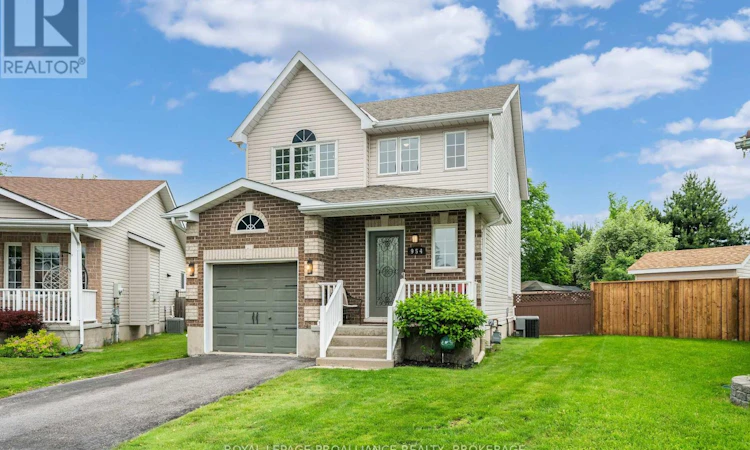 954 Rainbow Crescent