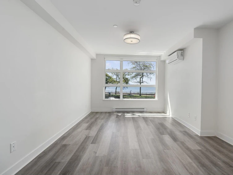 203-1150 Oxford Street, Surrey, BC, V4B 1C1 - 11