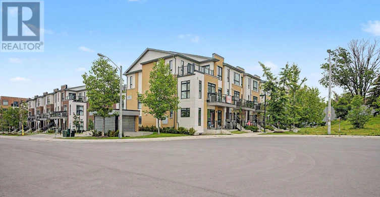 101-90 Canon Jackson Drive, Toronto, ON, M6M 0C3