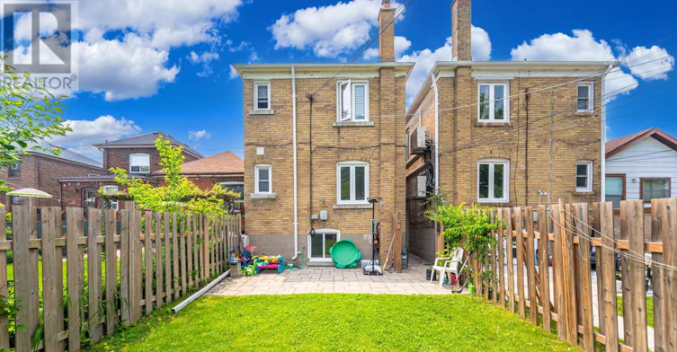 2-475 Winona Drive, Toronto, ON, M6C 3V2 - 23