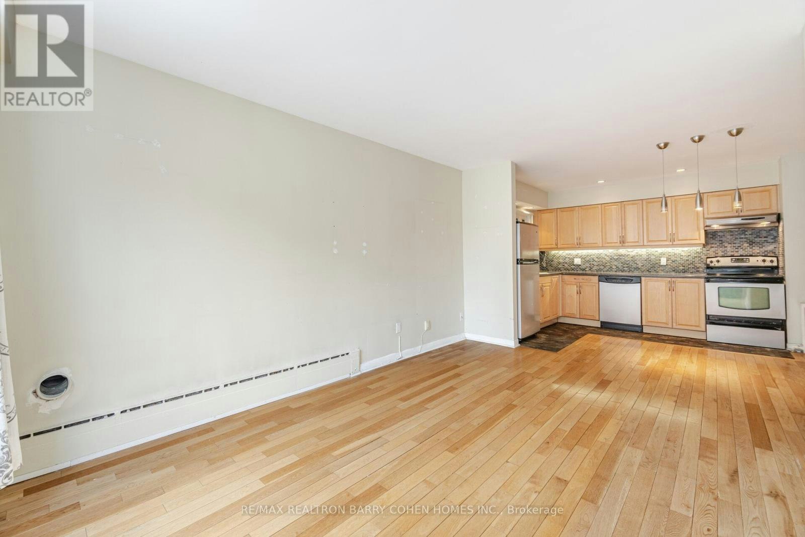 2-475 Winona Drive, Toronto, ON, M6C 3V2 - 13