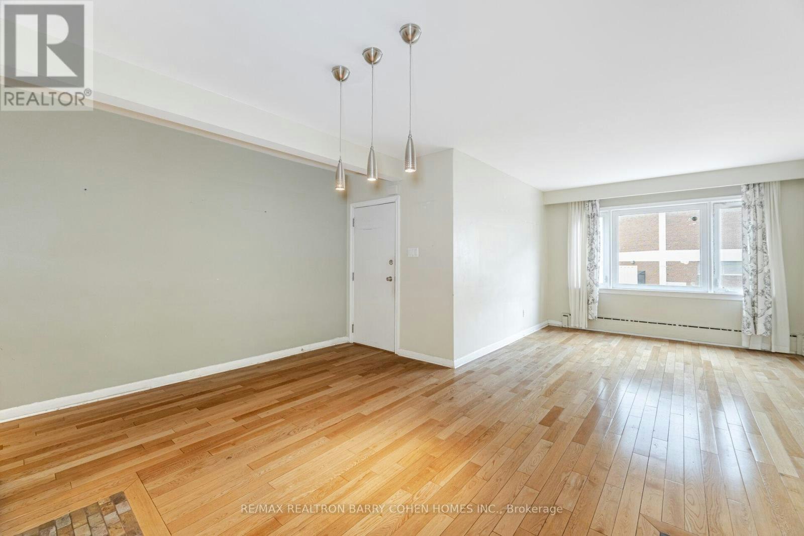 2-475 Winona Drive, Toronto, ON, M6C 3V2 - 8