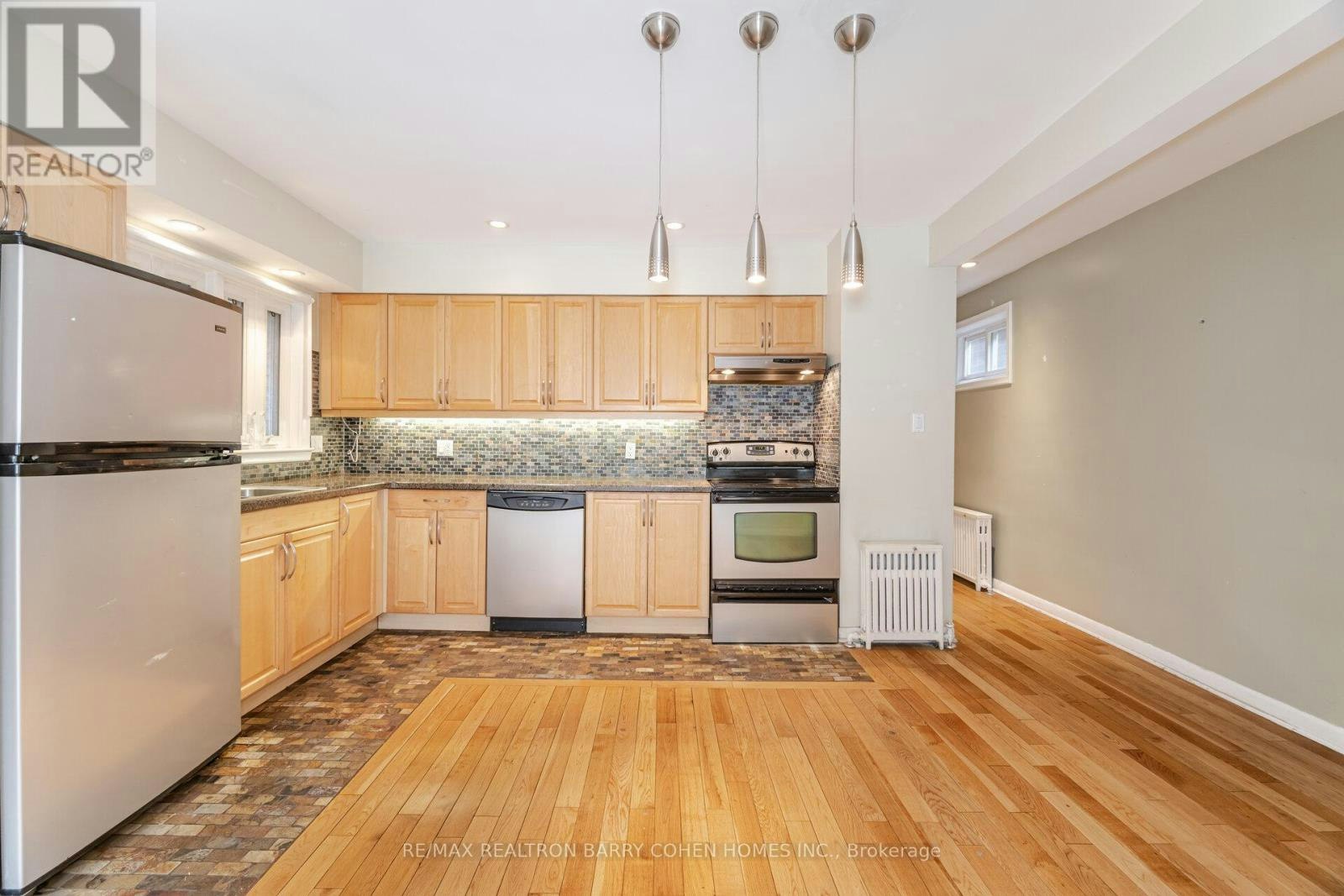 2-475 Winona Drive, Toronto, ON, M6C 3V2 - 10