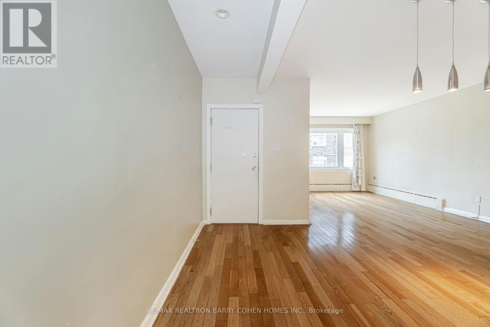 2-475 Winona Drive, Toronto, ON, M6C 3V2 - 7
