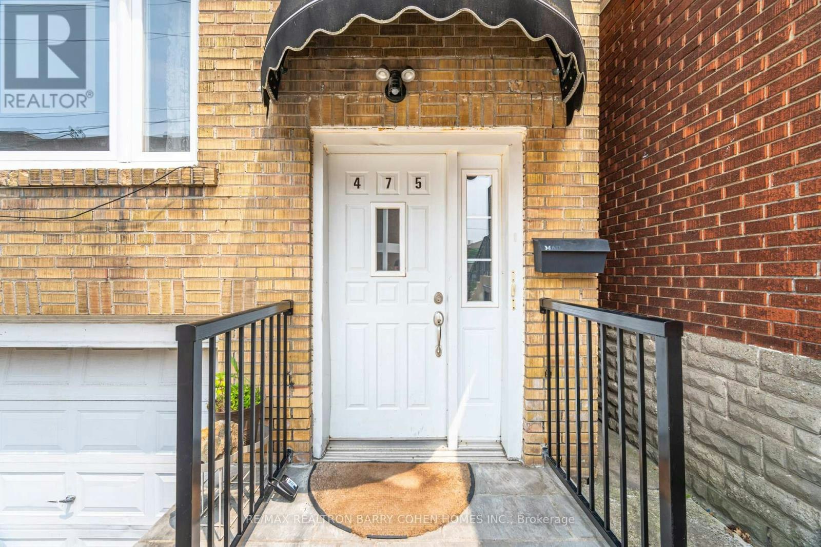 2-475 Winona Drive, Toronto, ON, M6C 3V2 - 4