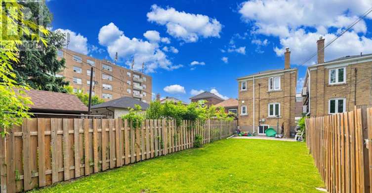 2-475 Winona Drive, Toronto, ON, M6C 3V2 - 25