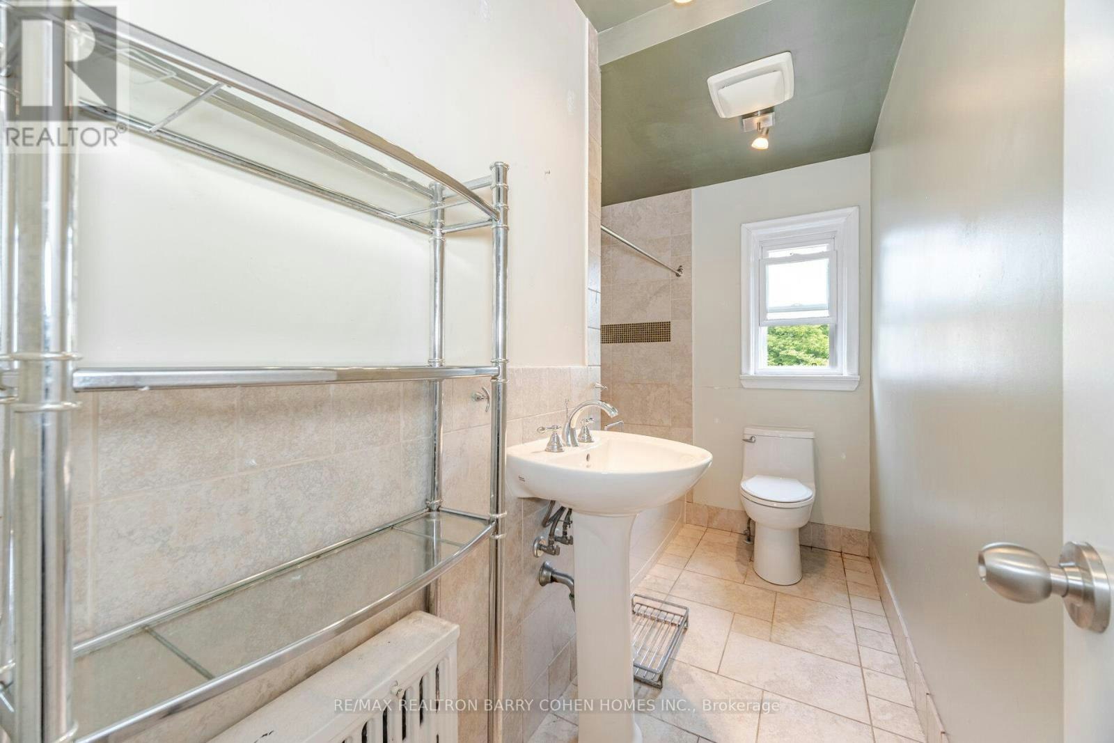 2-475 Winona Drive, Toronto, ON, M6C 3V2 - 19