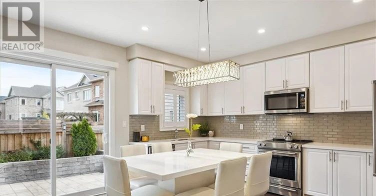 3083 Streamwood Passage, Oakville, ON, L6H 0S8 - 7