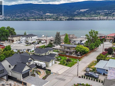 1502 Laidlaw Street - 2
