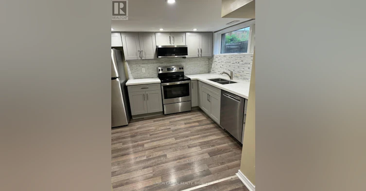 427 Rossland Road W, Oshawa, ON, L1J 3G9