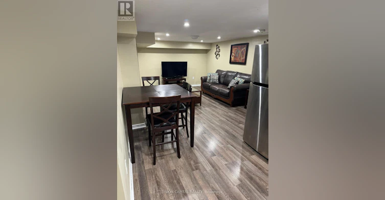 427 Rossland Road W, Oshawa, ON, L1J 3G9 - 4