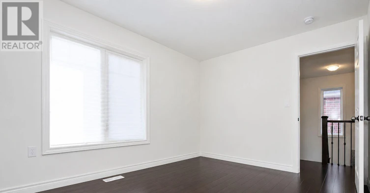 28 Foxberry Road, East Gwillimbury, ON, L9N 0P6 - 9