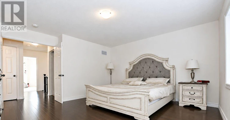 28 Foxberry Road, East Gwillimbury, ON, L9N 0P6 - 7