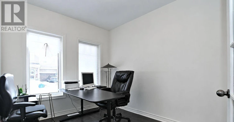28 Foxberry Road, East Gwillimbury, ON, L9N 0P6 - 6