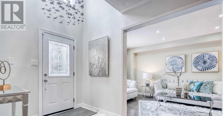 9 Ingleborough Court, Markham, ON, L3R 8M9 - 2