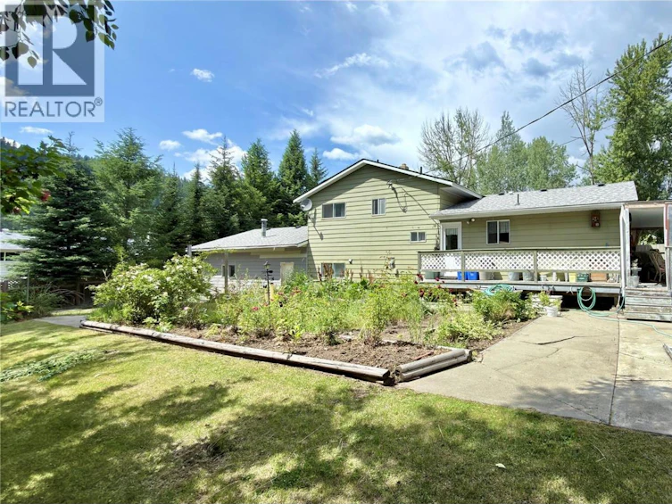 1120 Gowrie Street, Greenwood, BC, V0H 1J0 - 14