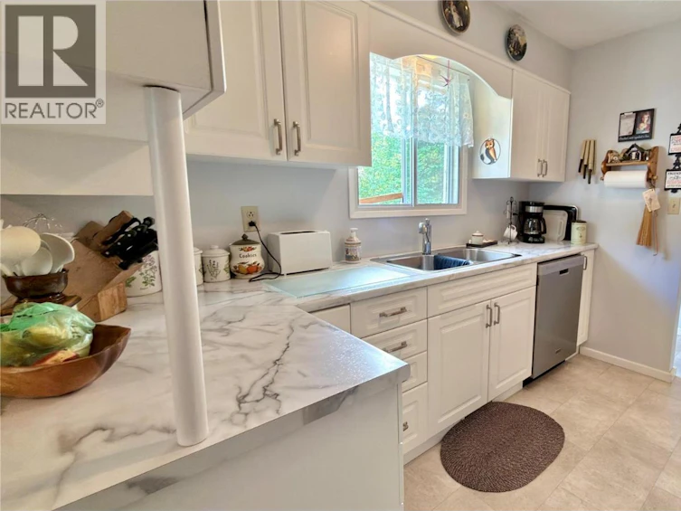 1120 Gowrie Street, Greenwood, BC, V0H 1J0 - 28