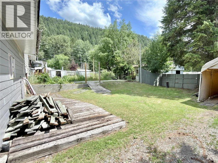 1120 Gowrie Street, Greenwood, BC, V0H 1J0 - 11