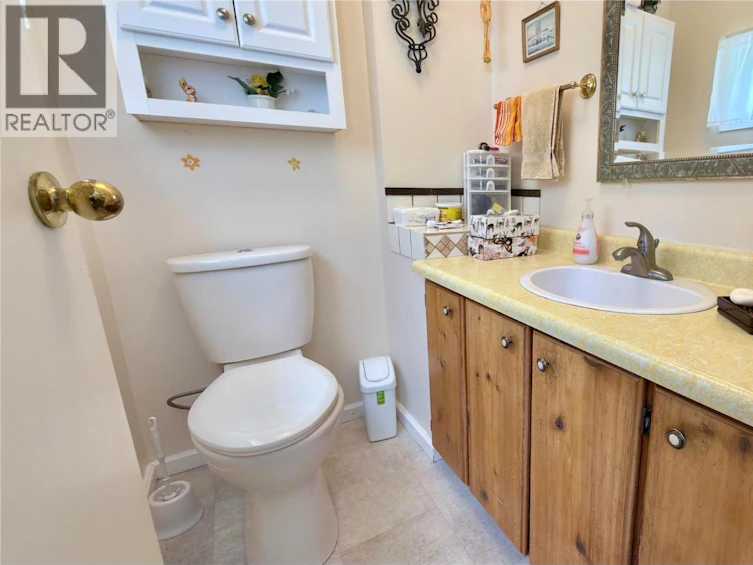 1120 Gowrie Street, Greenwood, BC, V0H 1J0 - 30