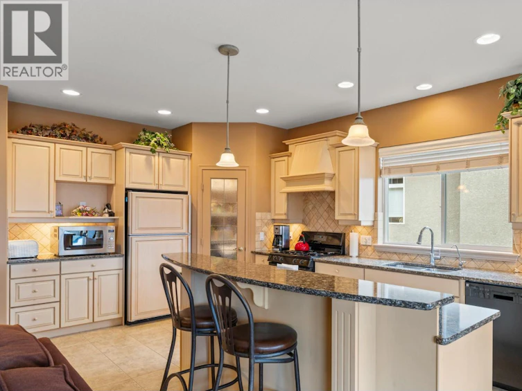 135-1950 Capistrano Drive, Kelowna, BC, V1V 2N7 - 4