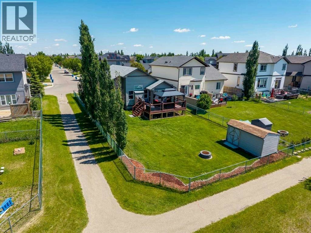 203 Bishop Mews NW, Rural Rocky View County, AB, T0J 1X2