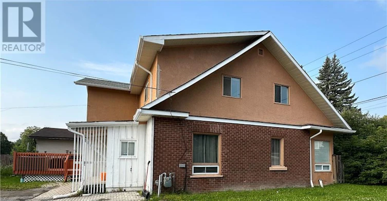 244 7-246 Whittaker Street, Greater Sudbury, ON, P3C 3X8 - 3