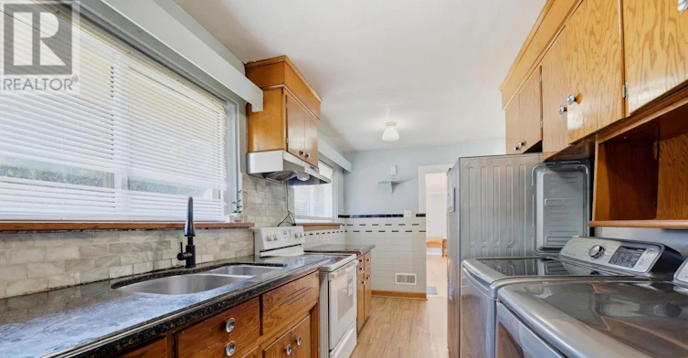 6427 Burdette Drive, Niagara Falls, ON, L2E 5H4 - 9