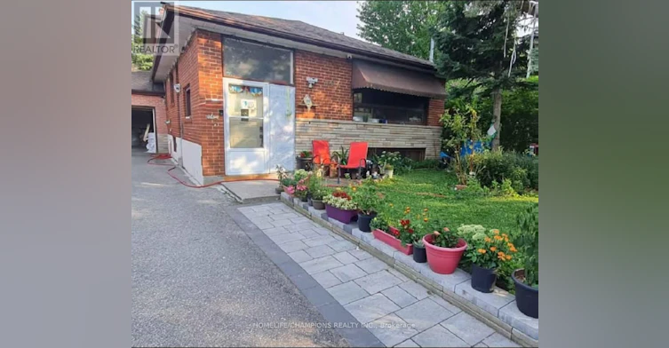701 Brimorton Drive NE, Toronto, ON, M1G 2R7