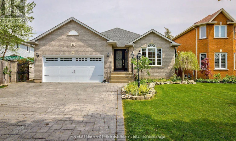 42 Richmond Crescent