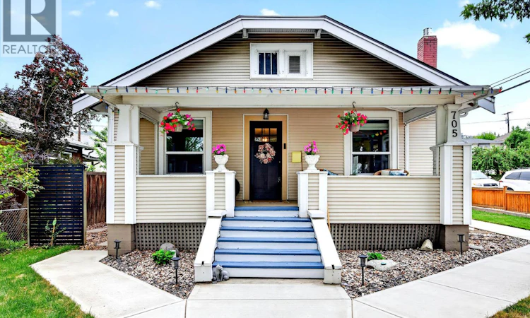 705 Dominion Street
