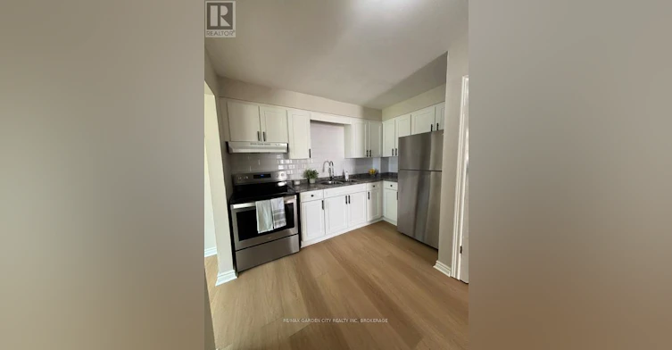 D-120 Endicott Terrace, Welland, ON, L3C 5S1